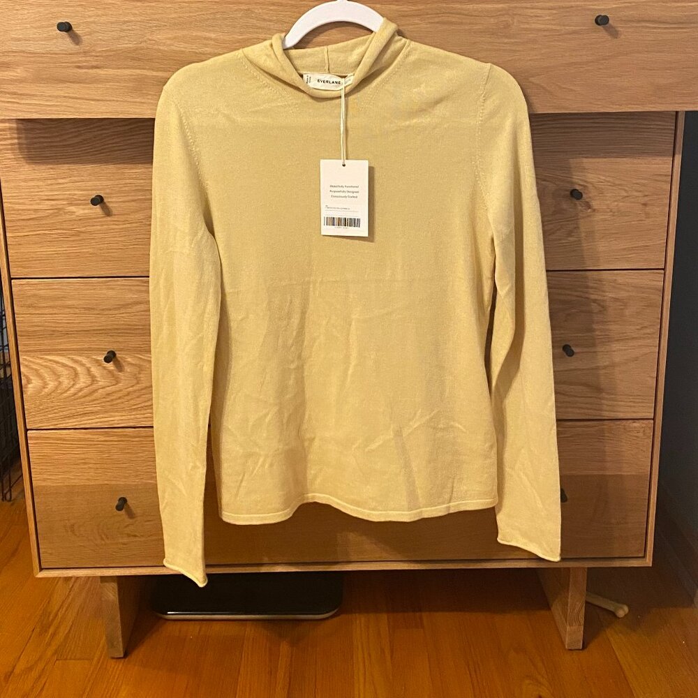 NWT Everlane Butter Yellow Funnel Neck Sweater in Cotton Cashmere Small - Picture 2 of 6